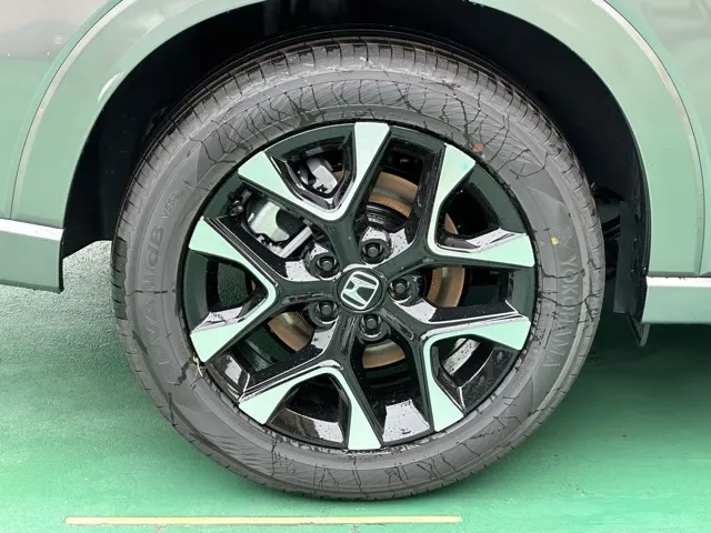 ZR-V(ホンダ)e：HEV Z登録済未使用車 11