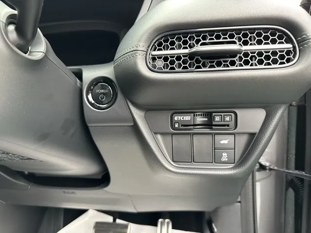 ZR-V(ホンダ)e：HEV Z登録済未使用車 14