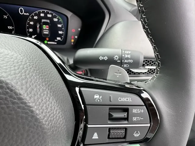 ZR-V(ホンダ)e：HEV Z登録済未使用車 17