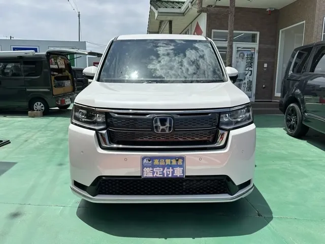 ステップワゴン(ホンダ)e・HEVスパーダ 7人登録済未使用車 29