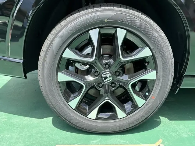 ZR-V (ホンダ)e：HEV Z BSI 後退出庫サポートレス ４ＷＤ 登録済未使用車 13