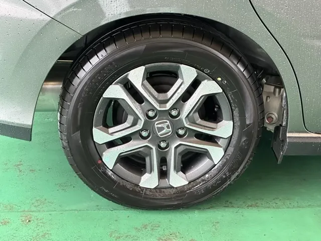 フリード(ホンダ)クロスター登録済未使用車 11