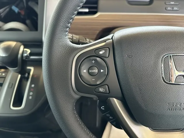 フリード(ホンダ)クロスター登録済未使用車 17