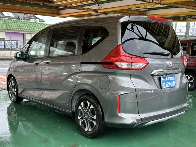 フリード(ホンダ)クロスター登録済未使用車 2
