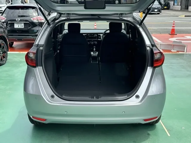 フィット(ホンダ)HOME（ホーム）ディーラ-試乗車 9