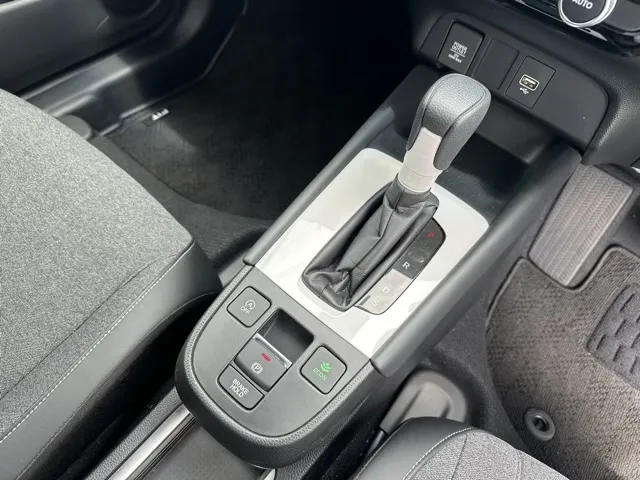 フィット(ホンダ)HOME（ホーム）ディーラ-試乗車 19