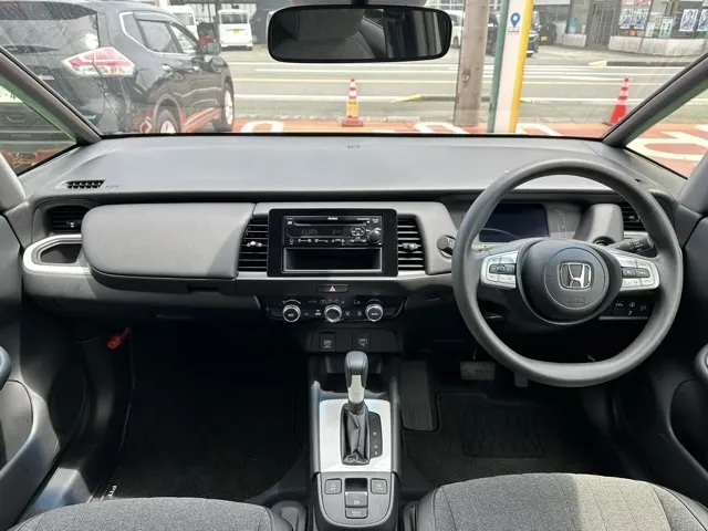 フィット(ホンダ)HOME（ホーム）ディーラ-試乗車 5