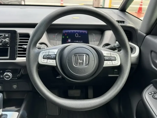 フィット(ホンダ)HOME（ホーム）ディーラ-試乗車 6