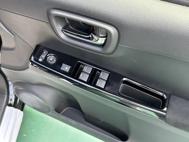 N-ONE(ホンダ)ＲＳ ６ＭＴ届出済未使用車 12