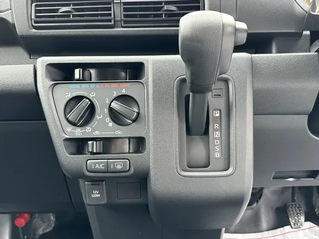 ハイゼット(ダイハツ)デラックス AT届出済未使用車 18