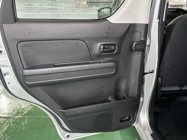 ワゴンR(スズキ)ハイブリッド　ＦXセーフティパッケージ装着車ディーラ-試乗車 10