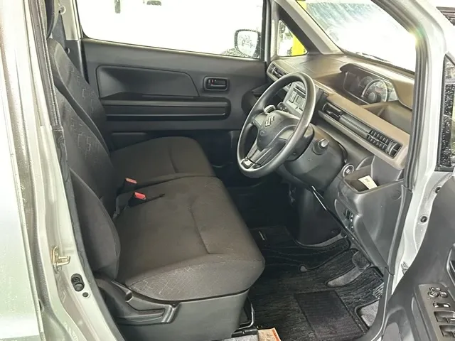 ワゴンR(スズキ)ハイブリッド　ＦXセーフティパッケージ装着車ディーラ-試乗車 16