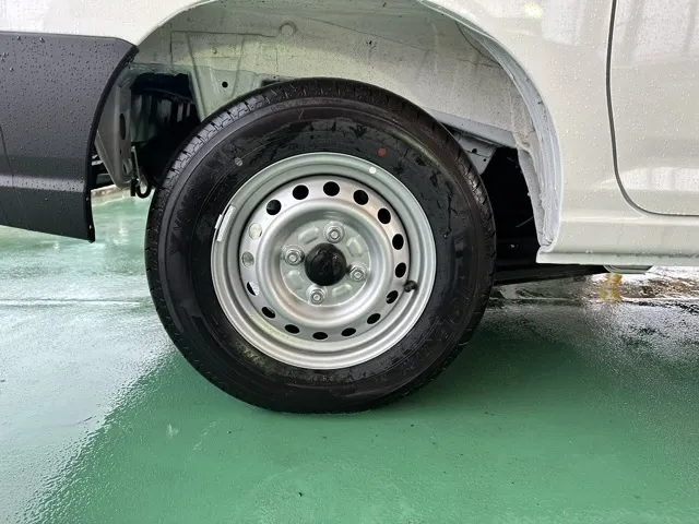 ハイゼット(ダイハツ)デラックス 4WD AT届出済未使用車 12