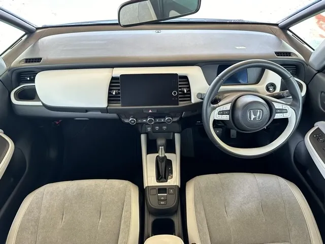 フィット(ホンダ)e：HEV ホーム中古車 6