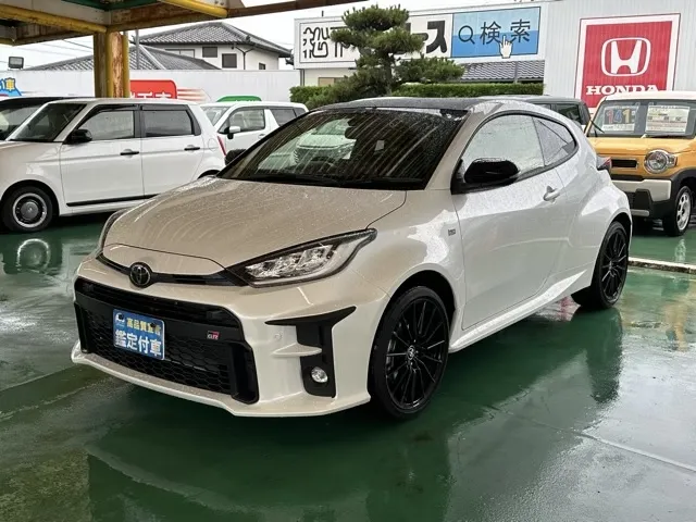 GRヤリス(トヨタ)RS ATディーラ-試乗車 1
