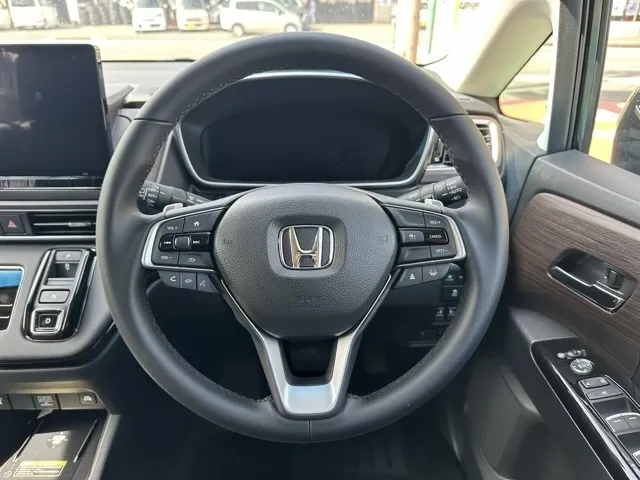 オデッセイ(ホンダ)e：HEV アブソルート EXディーラ-試乗車 8
