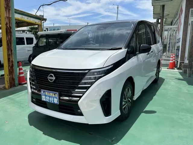 セレナ(ニッサン)ハイウェイスターV アラウンドビューモニター 12.3ナビ登録済未使用車 1