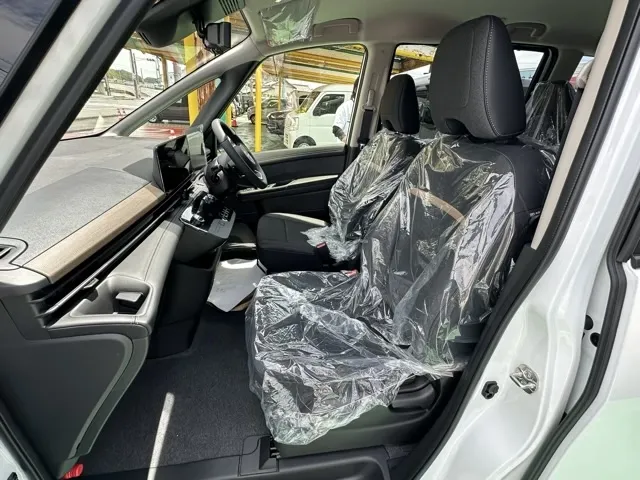 セレナ(ニッサン)ハイウェイスターV アラウンドビューモニター 12.3ナビ登録済未使用車 3