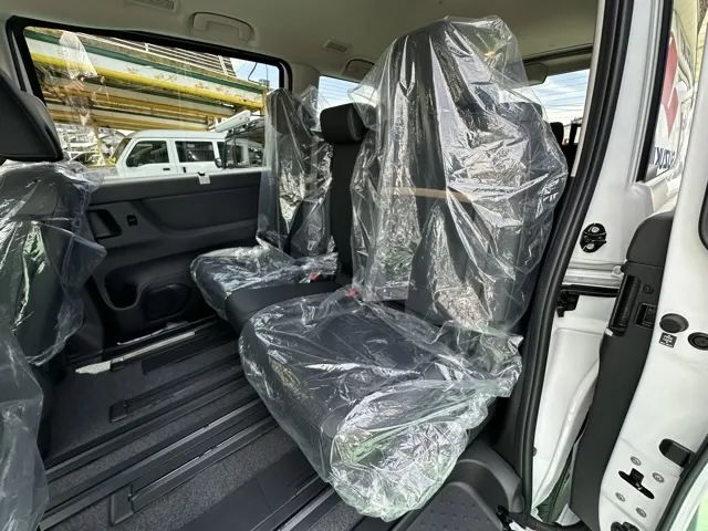 セレナ(ニッサン)ハイウェイスターV アラウンドビューモニター 12.3ナビ登録済未使用車 4