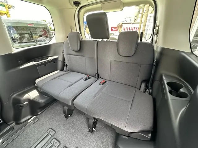 セレナ(ニッサン)ハイウェイスターV アラウンドビューモニター 12.3ナビ登録済未使用車 5