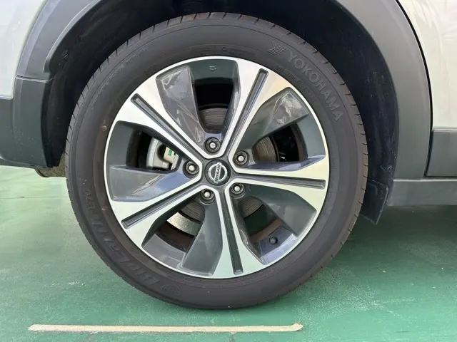 キックス(ニッサン)X中古車 12