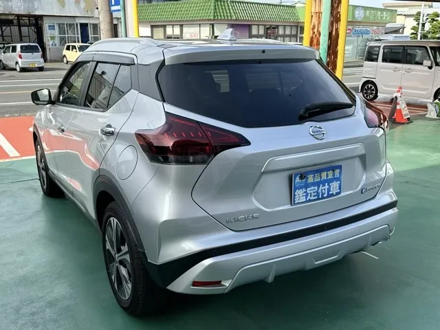 キックス(ニッサン)X中古車 2