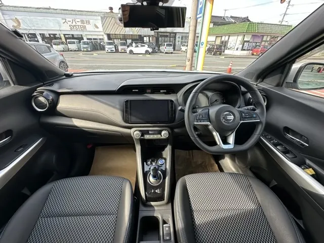 キックス(ニッサン)X中古車 5