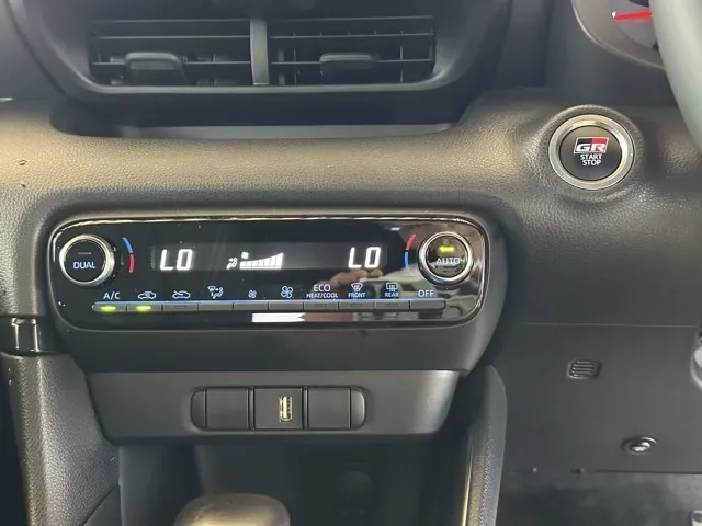 GRヤリス(トヨタ)RS ATディーラ-試乗車 16