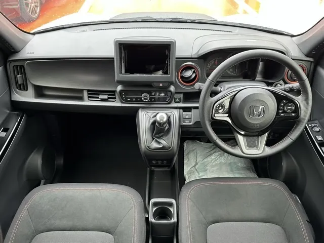 N-ONE(ホンダ)ＲＳ ６ＭＴ届出済未使用車 5