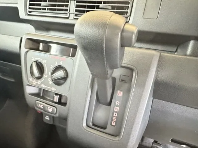 ハイゼット(ダイハツ)クルーズ届出済未使用車 18