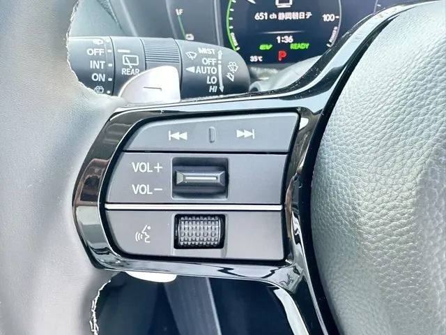 ZR-V(ホンダ)e：HEV X登録済未使用車 18