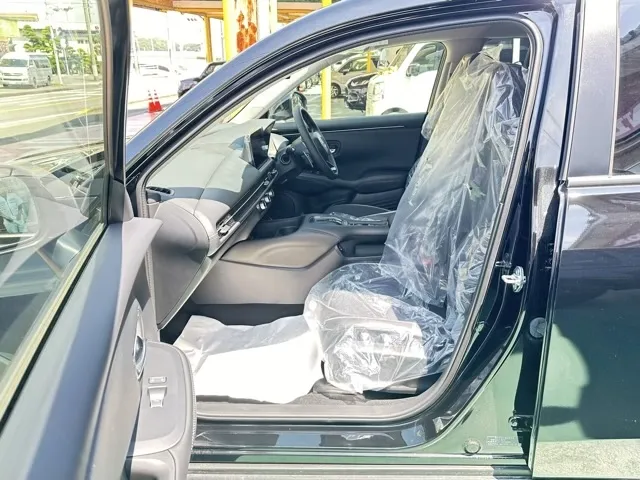 ZR-V(ホンダ)e：HEV X登録済未使用車 3