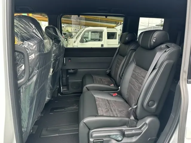 ステップワゴン(ホンダ)スパーダ プレミアムライン 7人登録済未使用車 4