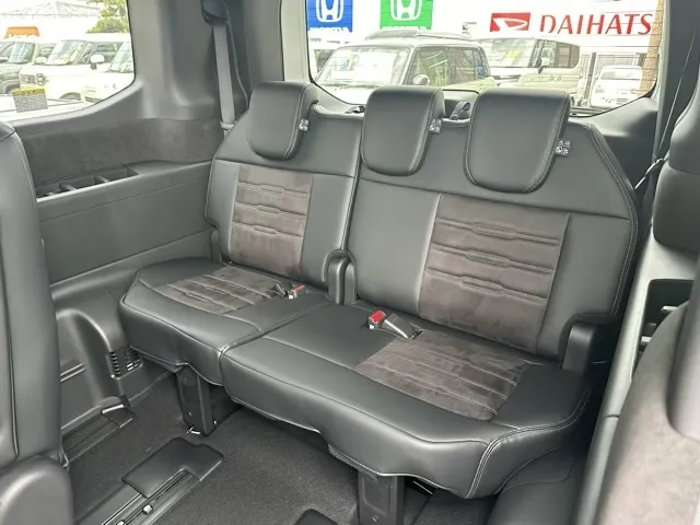 ステップワゴン(ホンダ)スパーダ プレミアムライン 7人登録済未使用車 5