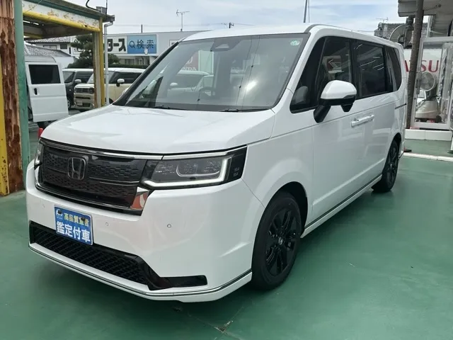 ステップワゴン(ホンダ)スパーダ 7人登録済未使用車 1