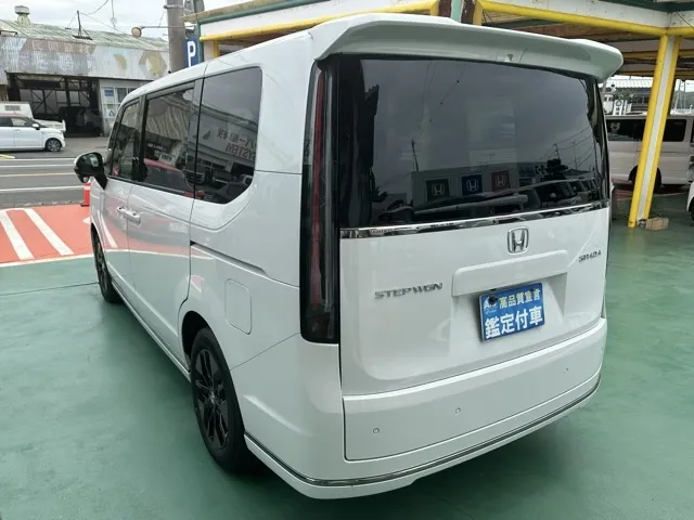 ステップワゴン(ホンダ)スパーダ 7人登録済未使用車 2