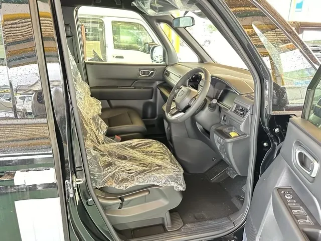 ステップワゴン(ホンダ)スパーダ 7人登録済未使用車 20