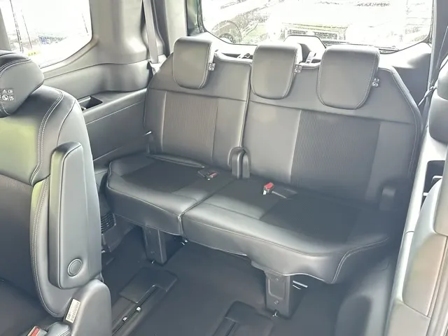 ステップワゴン(ホンダ)スパーダ 7人登録済未使用車 5