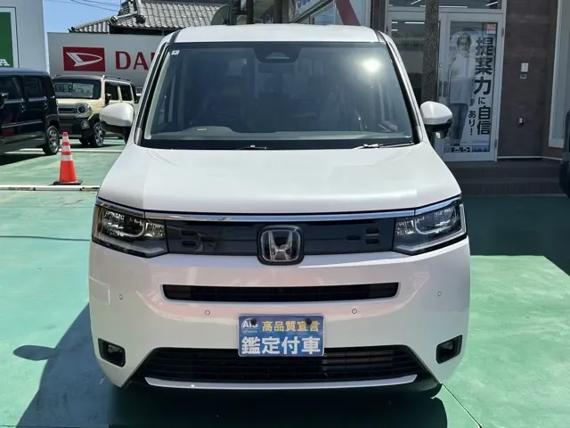 ステップワゴン(ホンダ)e・HEVエアー 8人登録済未使用車 26