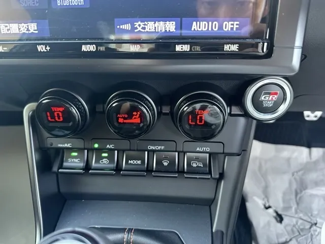 GR86(トヨタ)RZ 10thアニバーサリーLTD 6MTディーラ-試乗車 19