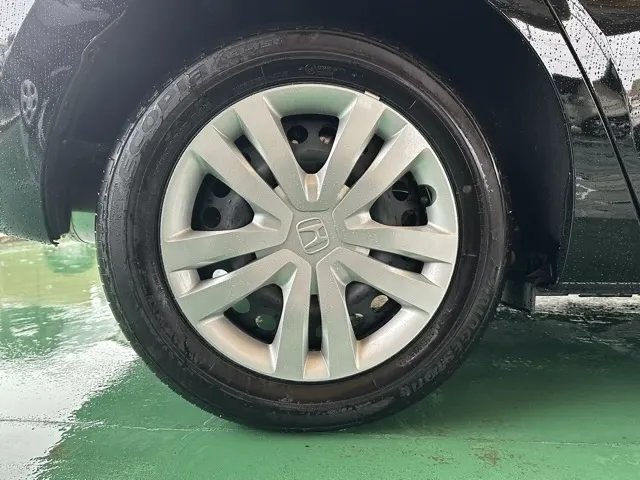 フィット(ホンダ)HOME（ホーム）中古車 11