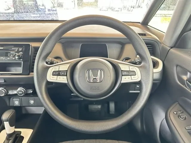 フィット(ホンダ)HOME（ホーム）中古車 6