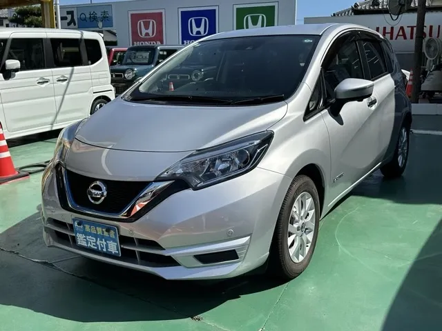 ノート(ニッサン)eパワーX中古車 1