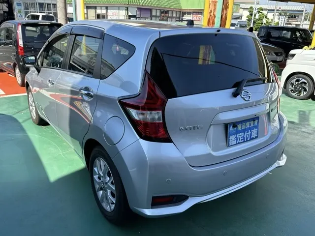 ノート(ニッサン)eパワーX中古車 2