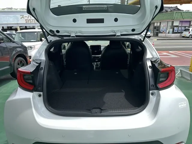 GRヤリス(トヨタ)RZ ハイパフォーマンス ４WD 6MTディーラ-試乗車 9