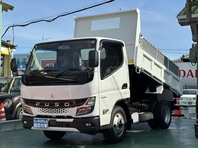 キャンター(三菱)全低床キョウカダンプ ３ｔ　コボレーンレンタ登録済未使用車 1