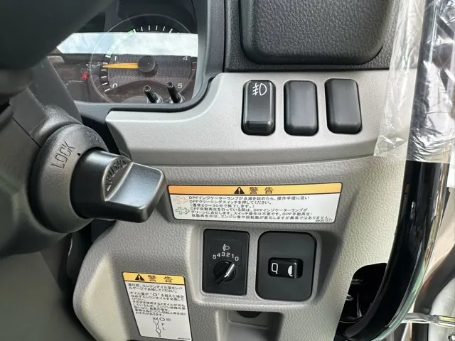 キャンター(三菱)全低床キョウカダンプ ３ｔレンタ登録済未使用車 16