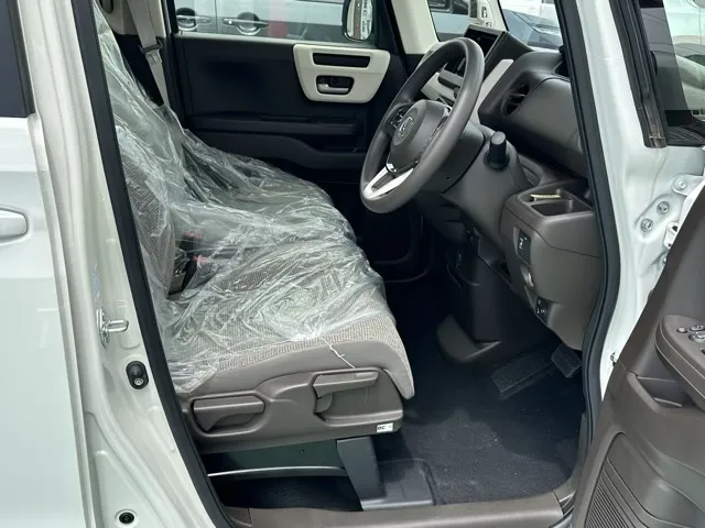 N-BOX(ホンダ)Ｌ届出済未使用車 15