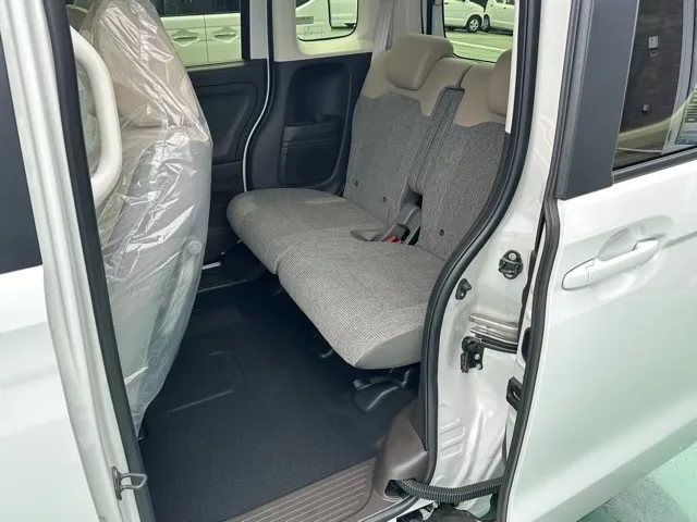 N-BOX(ホンダ)Ｌ届出済未使用車 4