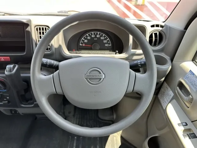 エブリイ(スズキ)NV１００クリッパーDX 4WD 5AGSレンタUP 6